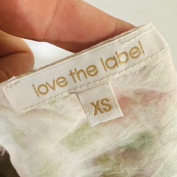 LOVE THE LABEL Ines Ivory Floral Ruffle Tiered Dress NWOT Womans XS - Picture 10 of 11